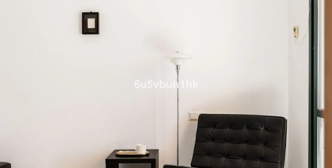 Sale of middle floor apartment in Benalmadena Costa 16