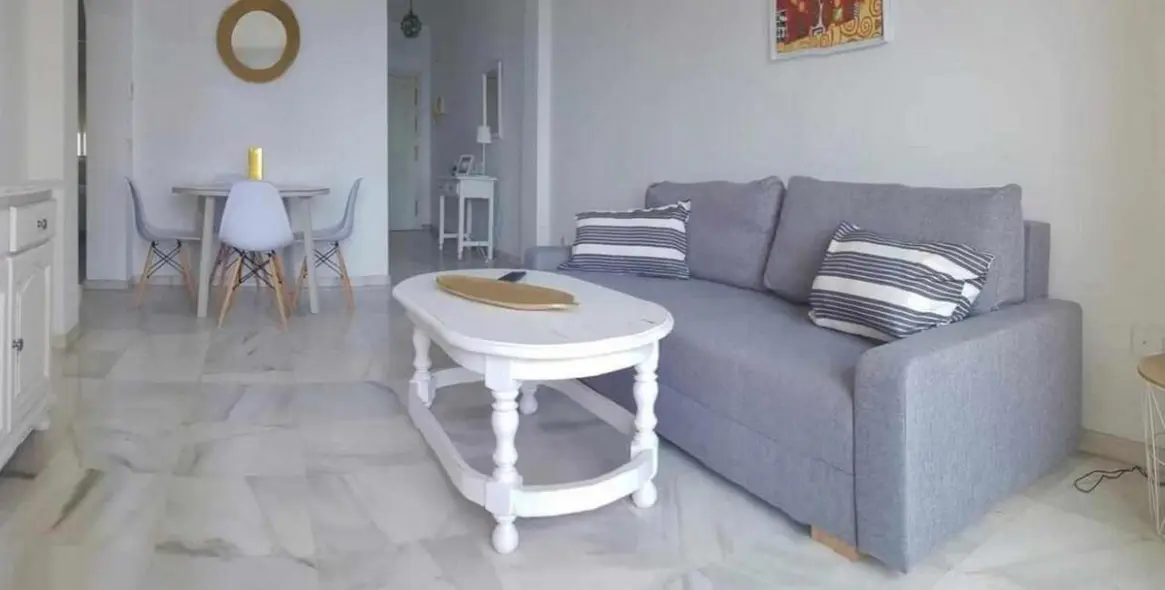 Sale of penthouse in Estepona 1