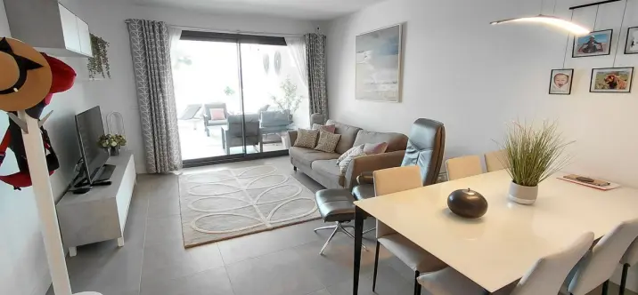 Sale of ground floor apartment in La Duquesa 1