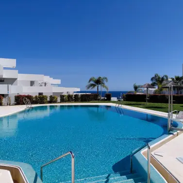 Sale of ground floor apartment in La Duquesa