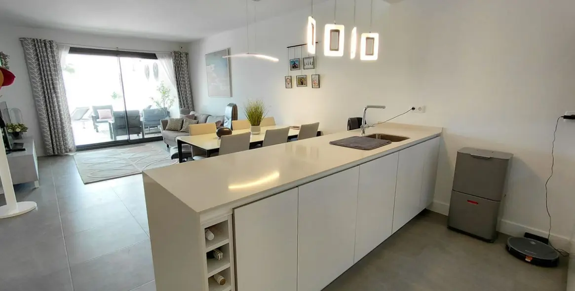 Sale of ground floor apartment in La Duquesa 6