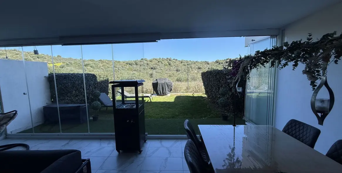 Продажа апартаментов на первом этаже в Estepona 4