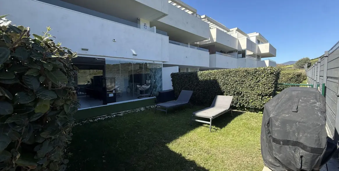 Продажа апартаментов на первом этаже в Estepona 15