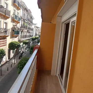 Sale of middle floor apartment in Fuengirola