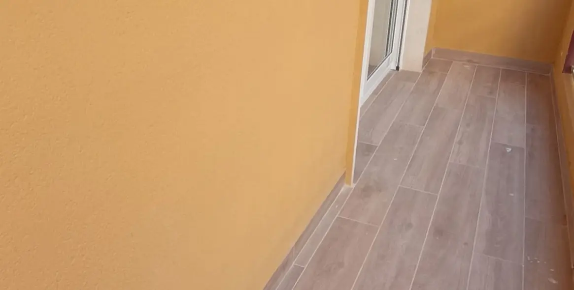 Sale of middle floor apartment in Fuengirola 4