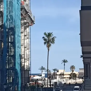 Sale of middle floor apartment in Fuengirola