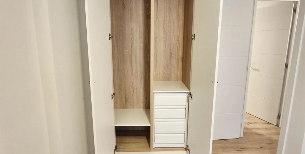 Sale of middle floor apartment in Fuengirola 19