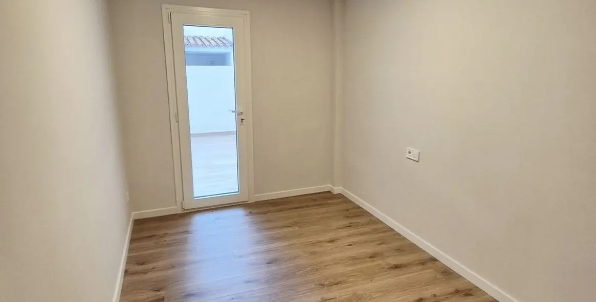 Sale of middle floor apartment in Fuengirola 20