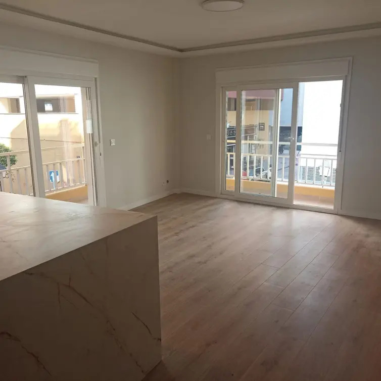 Venta de apartamento en planta media en Fuengirola