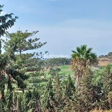 Продажа двухуровневого пентхауса в Benahavís