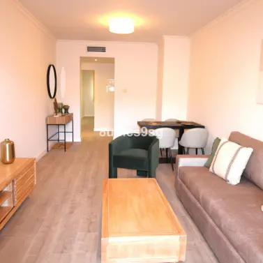 Продажа двухуровневого пентхауса в Benahavís