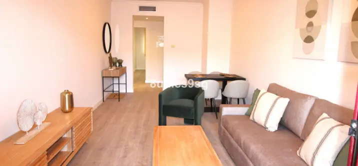 Продажа двухуровневого пентхауса в Benahavís 2