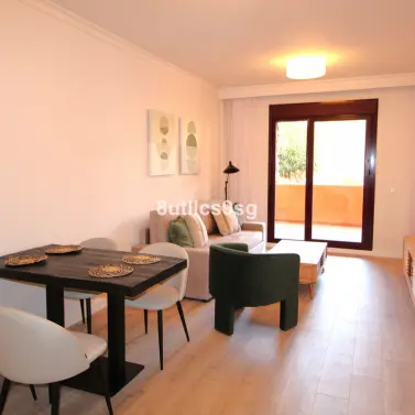 Продажа двухуровневого пентхауса в Benahavís