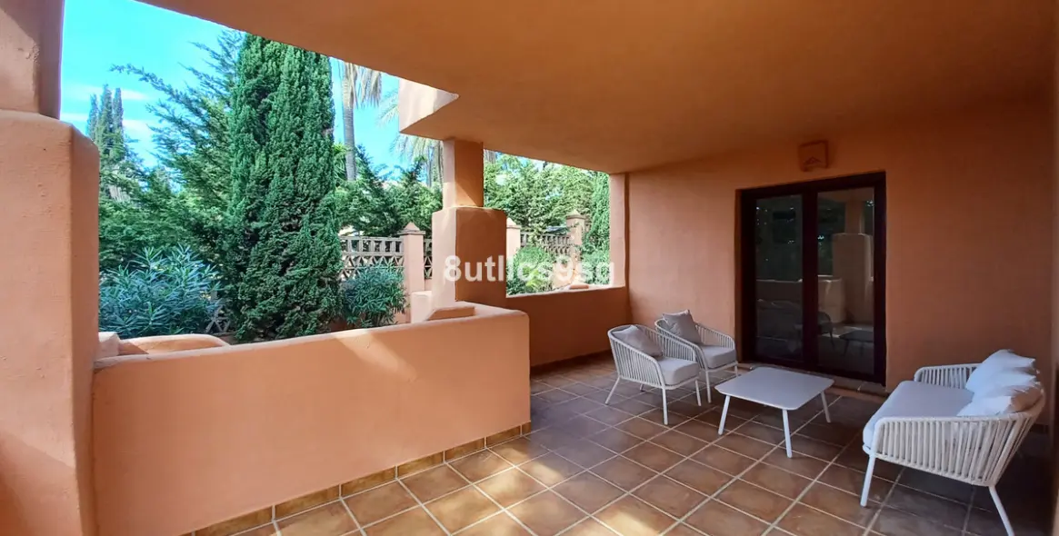 Продажа двухуровневого пентхауса в Benahavís 10