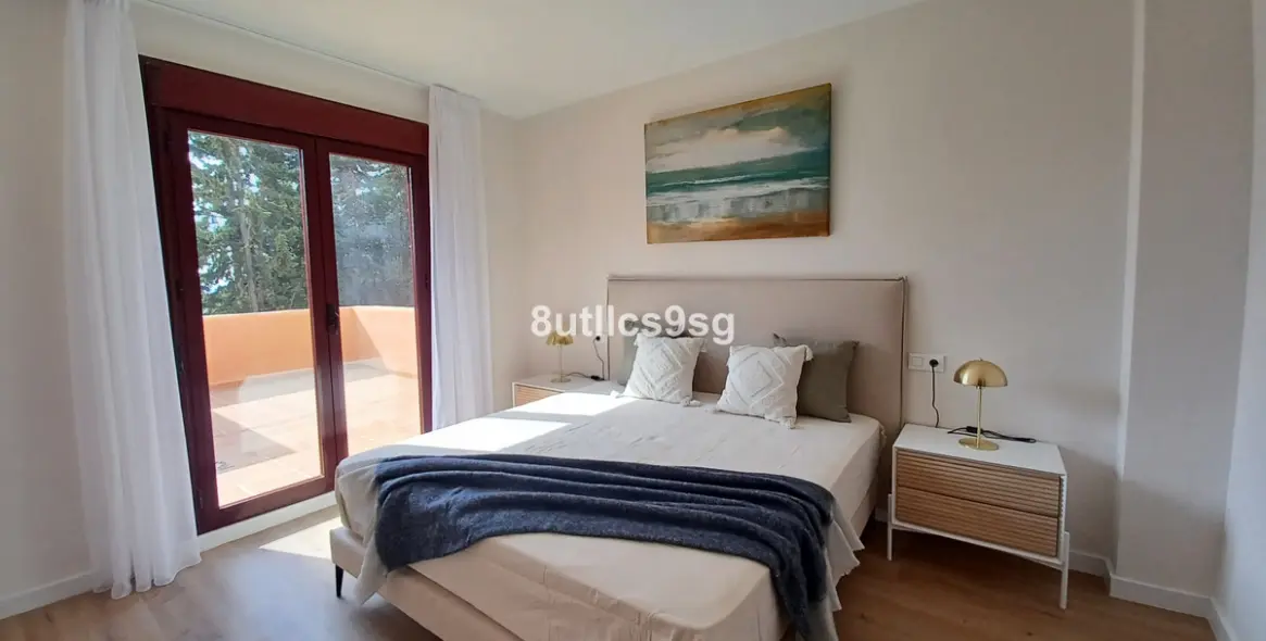Sale of penthouse duplex in Benahavís 26