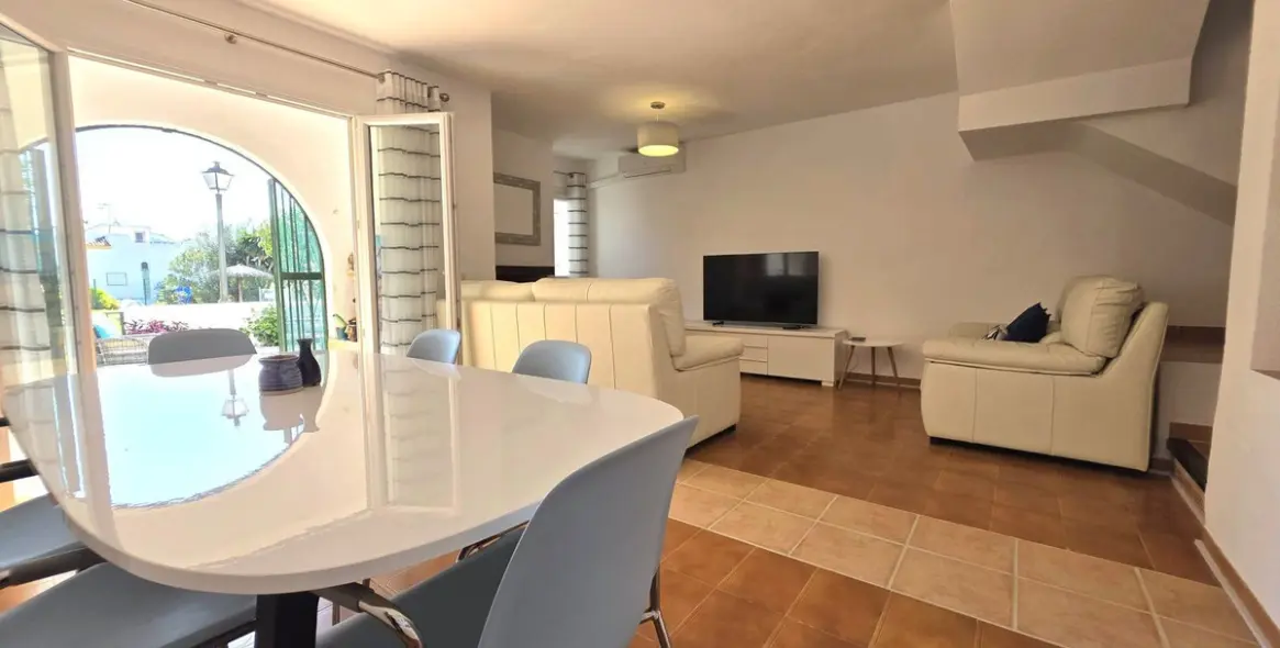 Sale of townhouse in Casares Playa 7