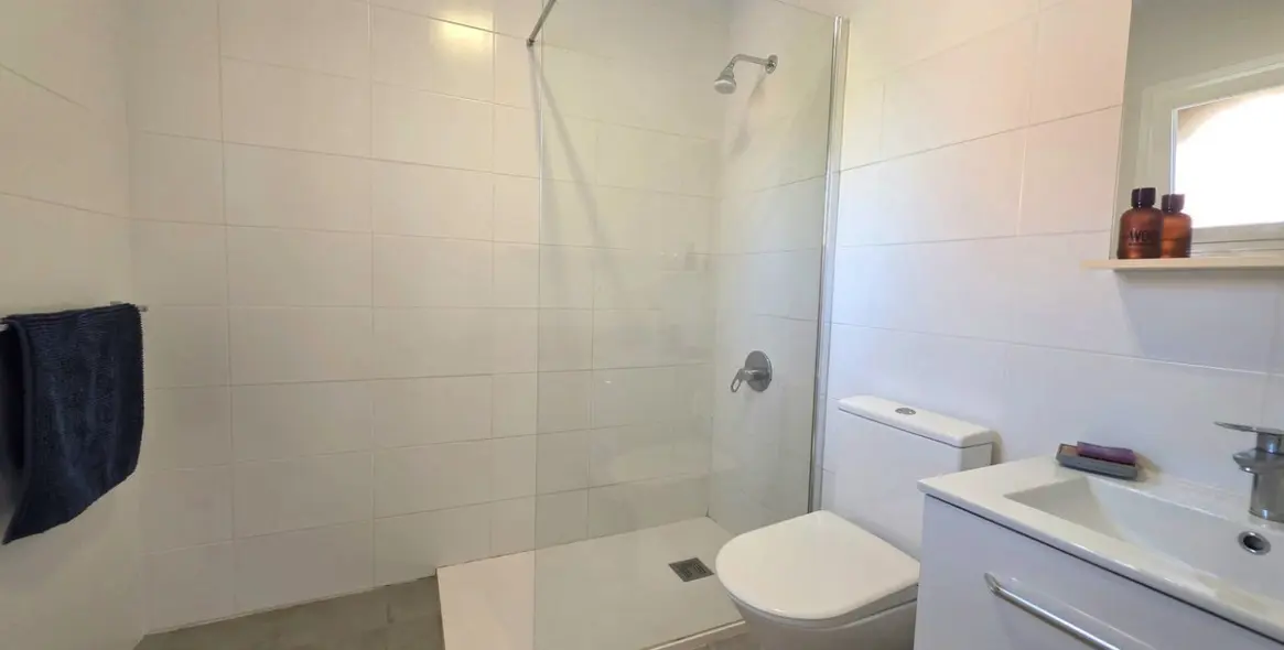 Sale of townhouse in Casares Playa 14