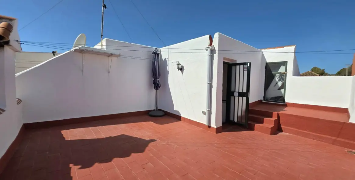 Sale of townhouse in Casares Playa 22
