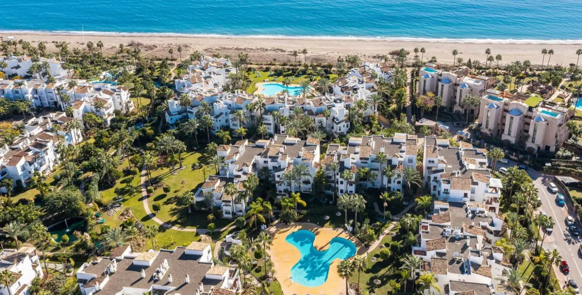 Venta de apartamento en planta media en Costalita 1