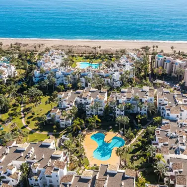 Venta de apartamento en planta media en Costalita