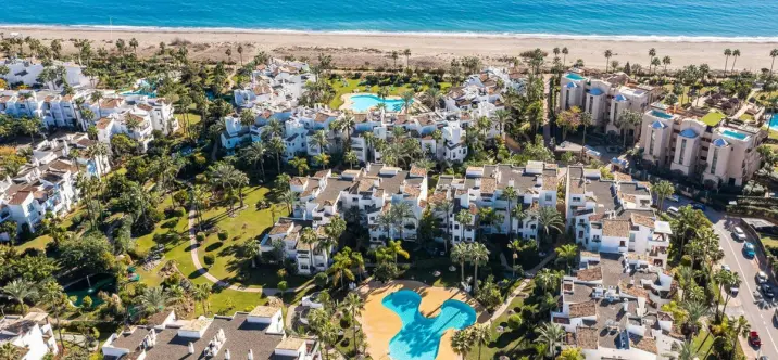 Venta de apartamento en planta media en Costalita 0