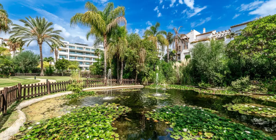 Venta de apartamento en planta media en Costalita 4