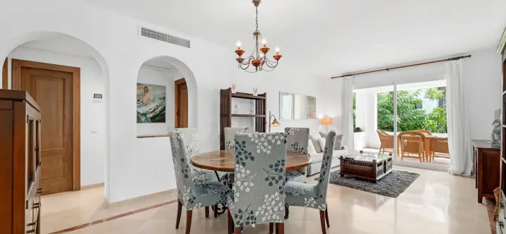 Venta de apartamento en planta media en Costalita 4