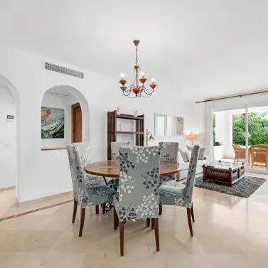 Venta de apartamento en planta media en Costalita