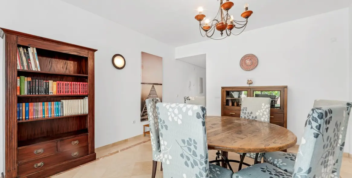 Venta de apartamento en planta media en Costalita 11