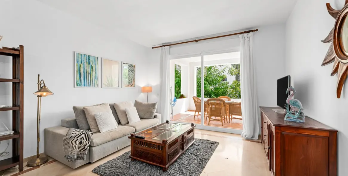 Venta de apartamento en planta media en Costalita 14