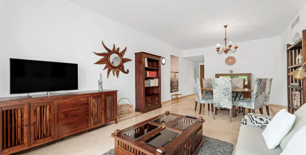 Venta de apartamento en planta media en Costalita 16