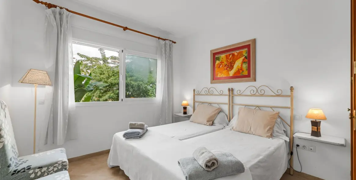 Venta de apartamento en planta media en Costalita 17