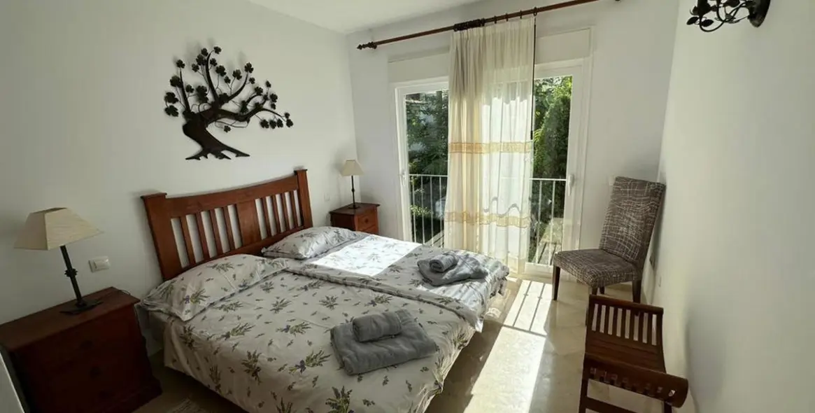 Venta de apartamento en planta media en Costalita 21