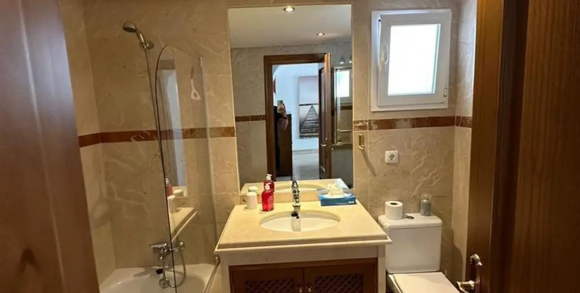 Venta de apartamento en planta media en Costalita 22