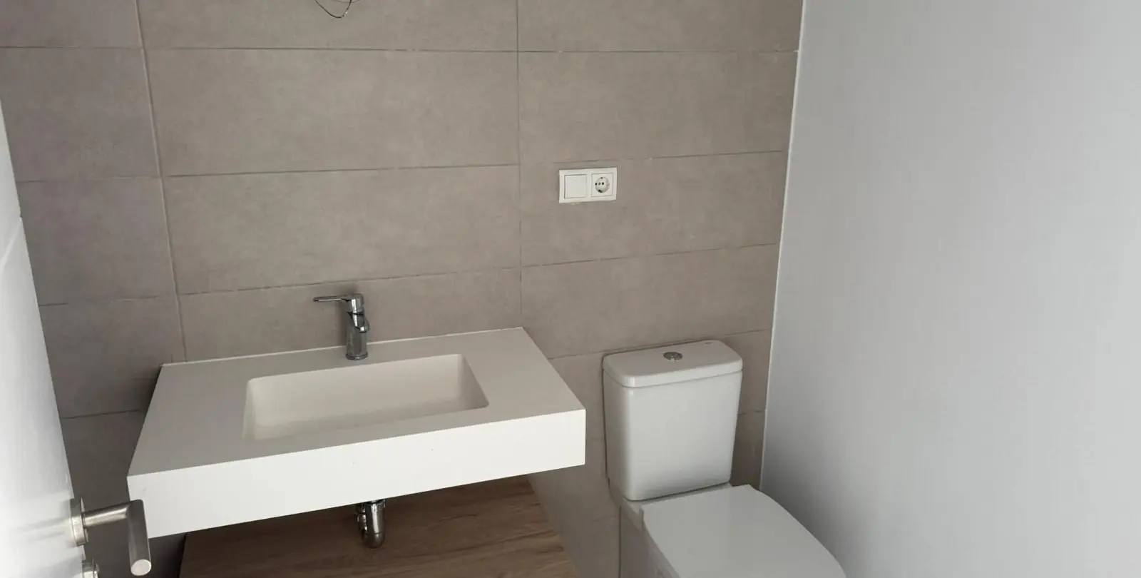 Sale of penthouse in Estepona 3