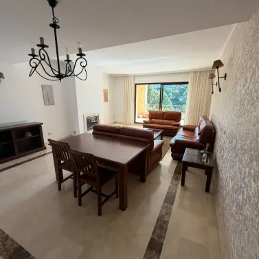 Sale of middle floor apartment in La Quinta