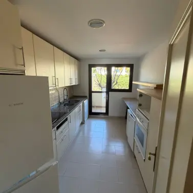 Sale of middle floor apartment in La Quinta