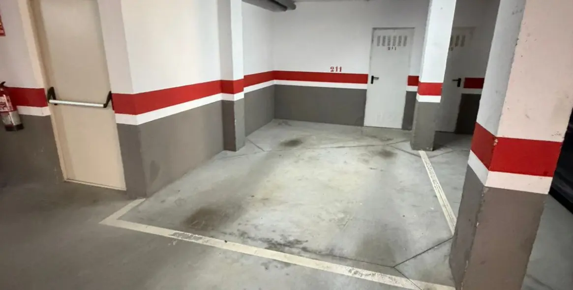 Sale of middle floor apartment in La Quinta 16