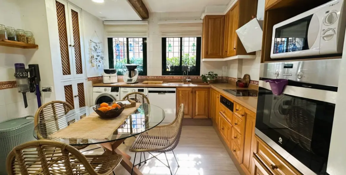 Sale of ground floor apartment in San Pedro de Alcántara 2