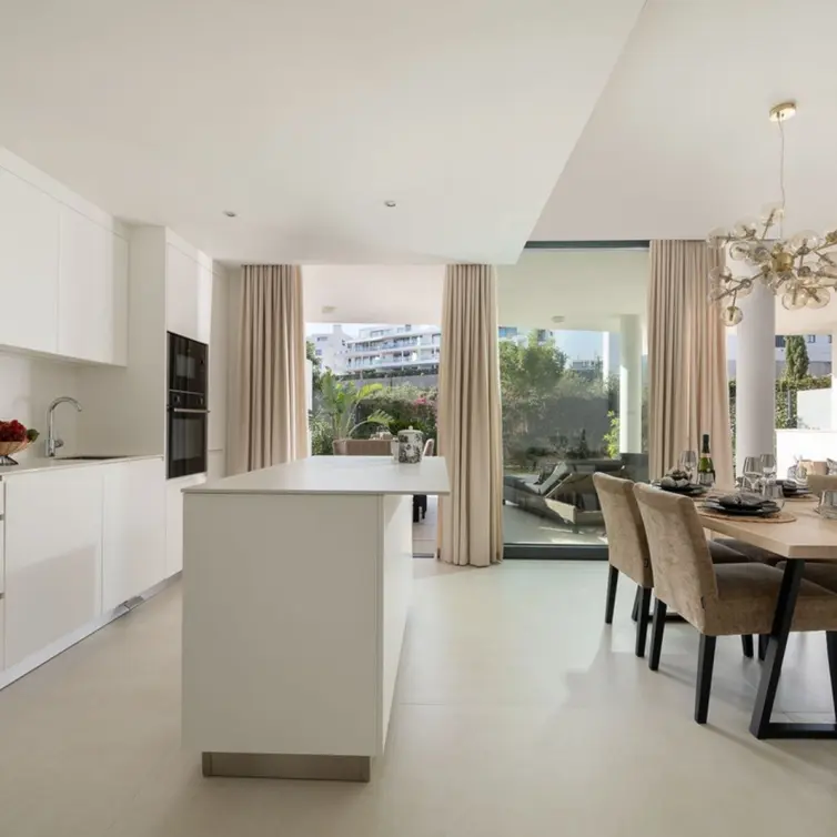 Sale of ground floor apartment in Fuengirola