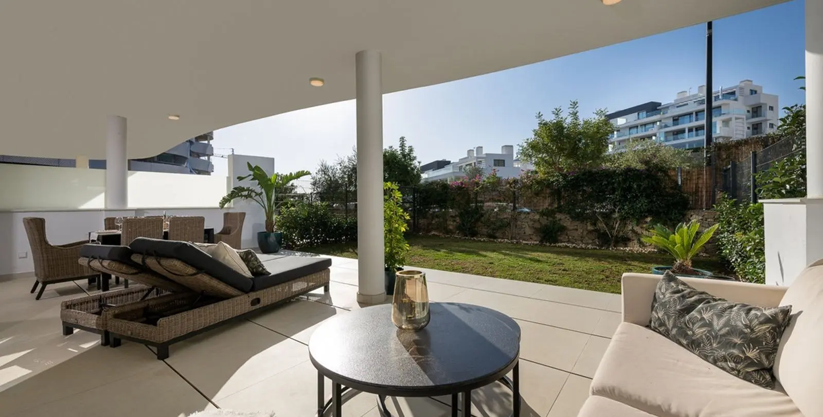 Sale of ground floor apartment in Fuengirola 2
