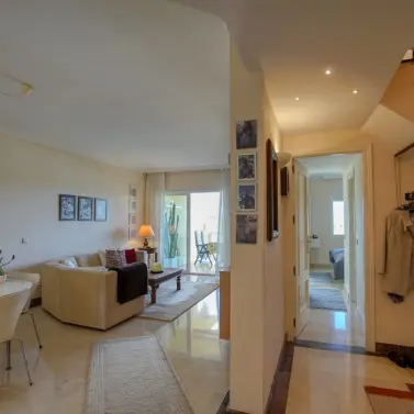 Продажа двухуровневого пентхауса в Estepona