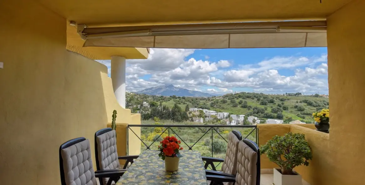 Продажа двухуровневого пентхауса в Estepona 3