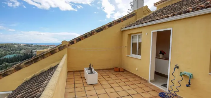 Продажа двухуровневого пентхауса в Estepona 3