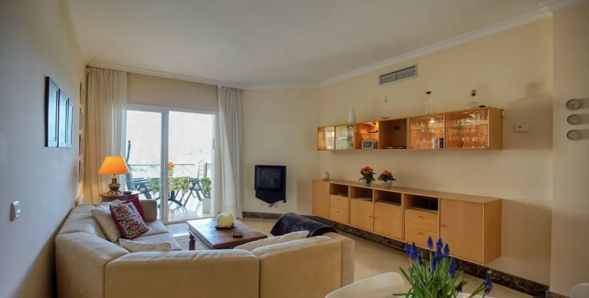 Продажа двухуровневого пентхауса в Estepona 5