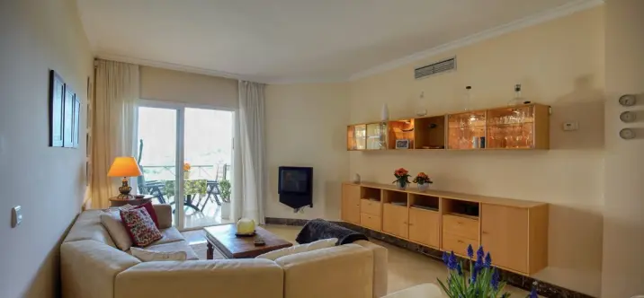 Продажа двухуровневого пентхауса в Estepona 4