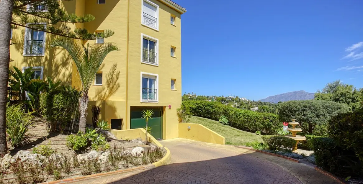 Продажа двухуровневого пентхауса в Estepona 34