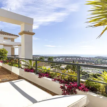 Sale of penthouse in Doña Julia