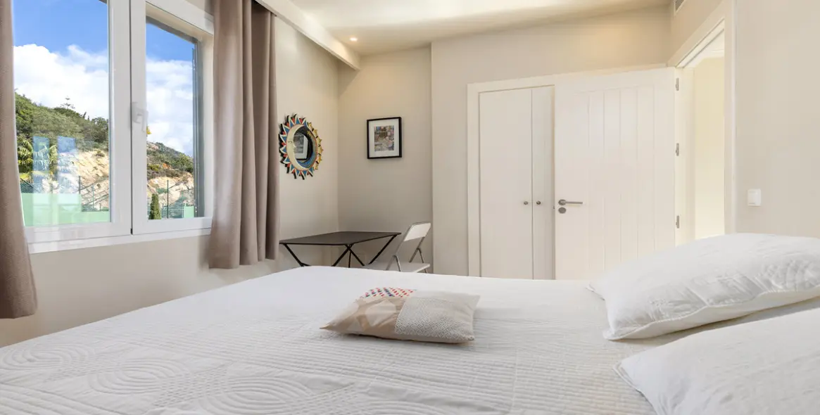 Sale of penthouse in Doña Julia 25