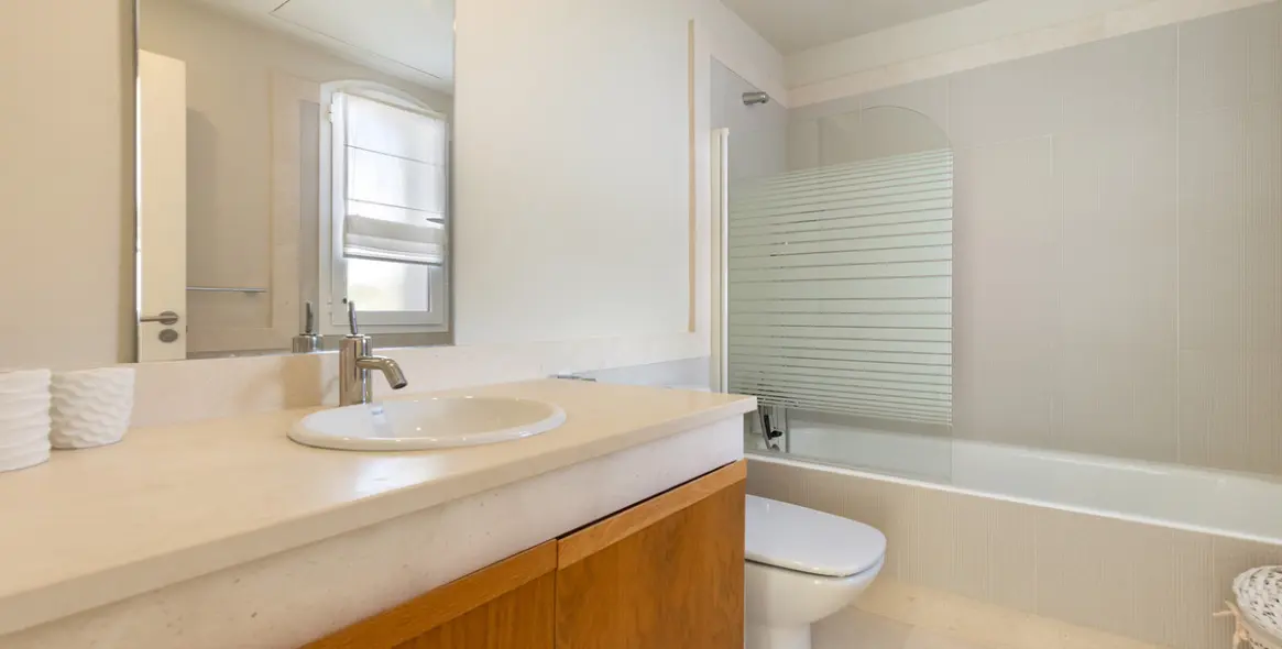 Sale of penthouse in Doña Julia 30